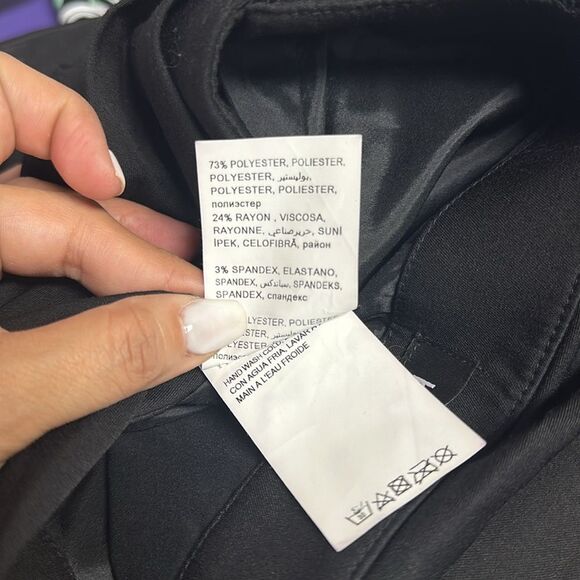 BEBE Black Side Ruched Mini Skirt with Chain Details. Sz 2 - Picture 13 of 14